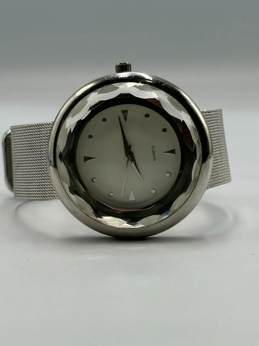 Accutime Womens Watch Faceted Bezel Round Silver Tone Mesh Band New Battery